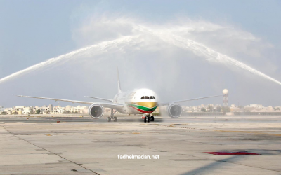لحظة وصول طائرة من طراز بوينج 9-787 دريملاينر ضمن أسطول الطائرات الحديثة لشركة طيران الخليج.