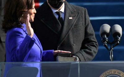 كامالا هاريس تصبح أول أميركية تتولى منصب نائب الرئيس