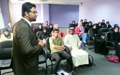 قسم الإعلام بجامعة البحرين يستضيف فاضل مدن لإطلاع على تجربته في سوق العمل